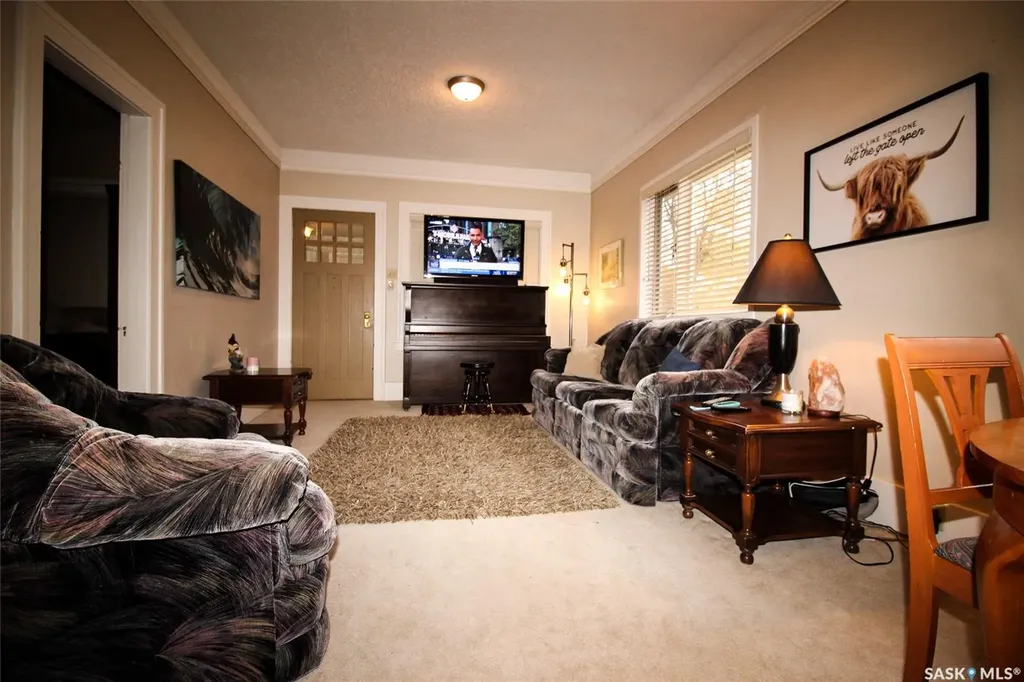 515 1st Street E Shaunavon SK S0N 2M0