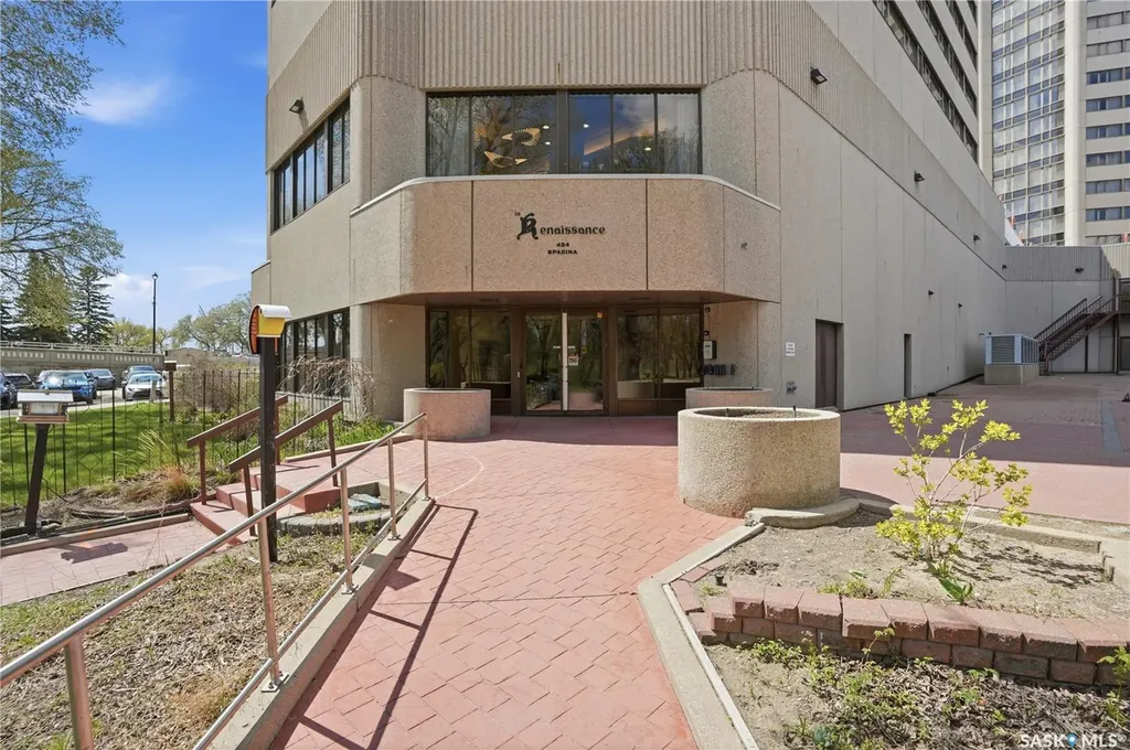 424 Spadina Crescent E Saskatoon SK S7K 6X7