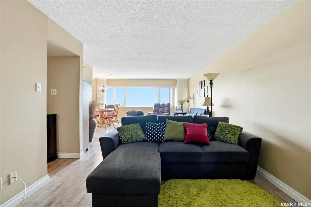 424 Spadina Crescent E Saskatoon SK S7K 6X7