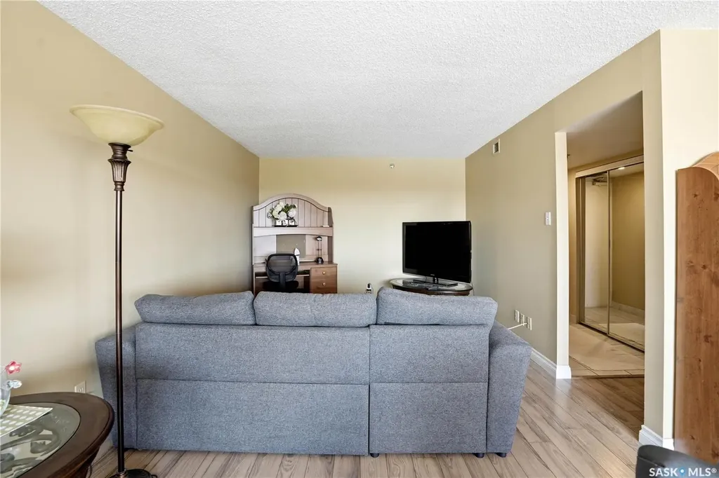 424 Spadina Crescent E Saskatoon SK S7K 6X7
