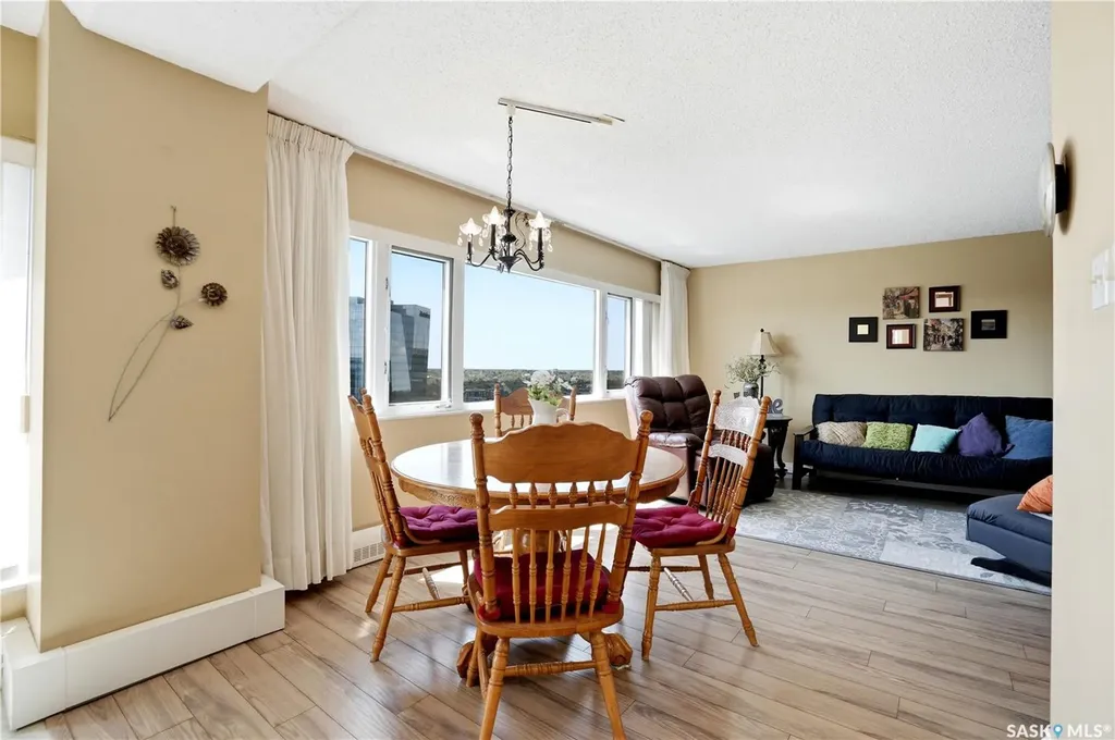 424 Spadina Crescent E Saskatoon SK S7K 6X7