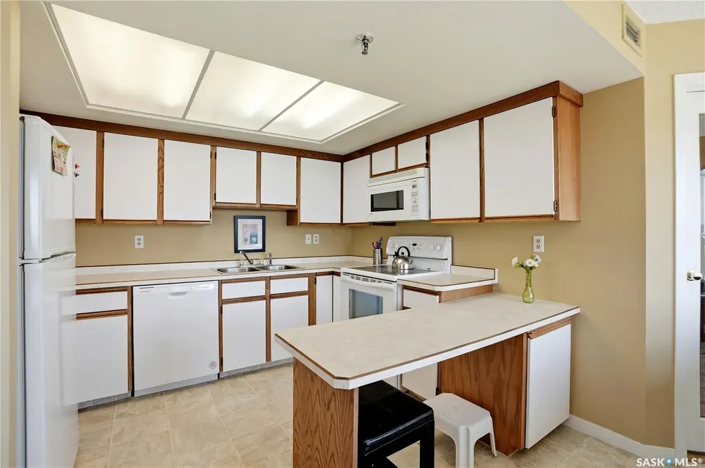 424 Spadina Crescent E Saskatoon SK S7K 6X7