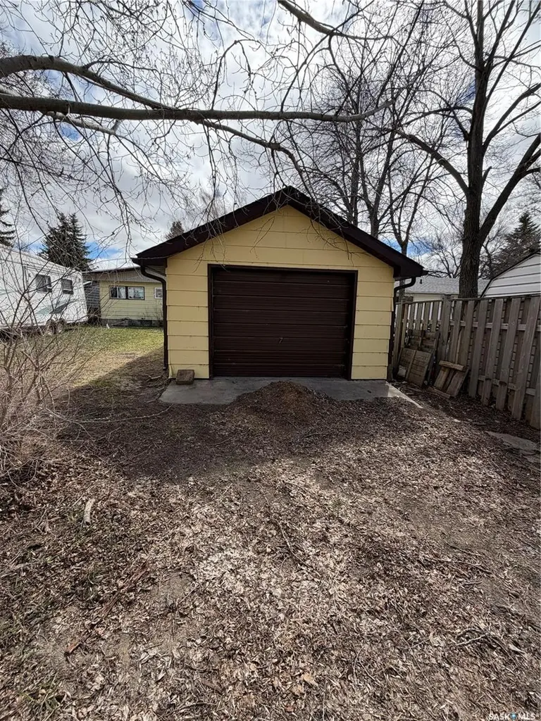 314 3rd Street E Carnduff SK S0C 0S0