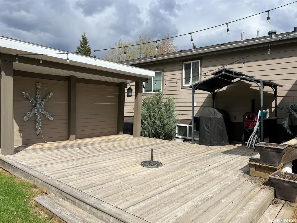 208 2nd Avenue SE Dorintosh SK S0M 0T0