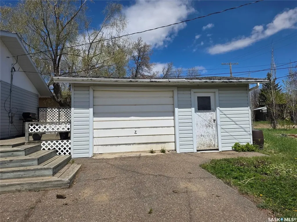 403 Annable Street Herbert SK S0H 2A0