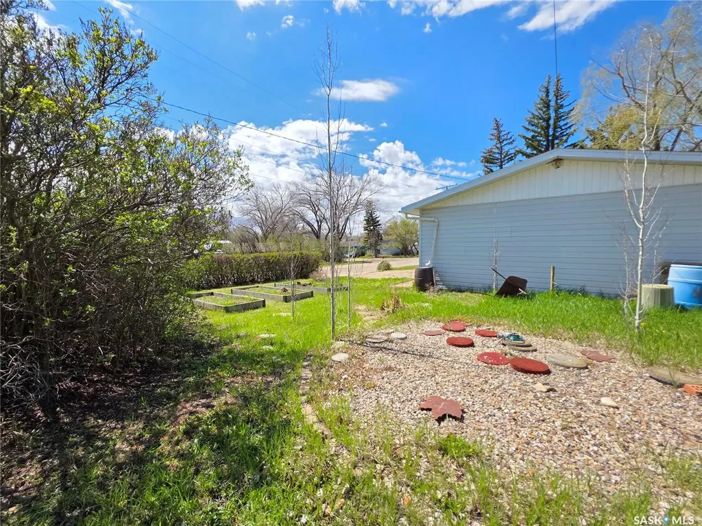 403 Annable Street Herbert SK S0H 2A0