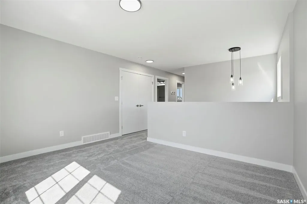 815 Brighton Boulevard Saskatoon SK S7V 0Y4