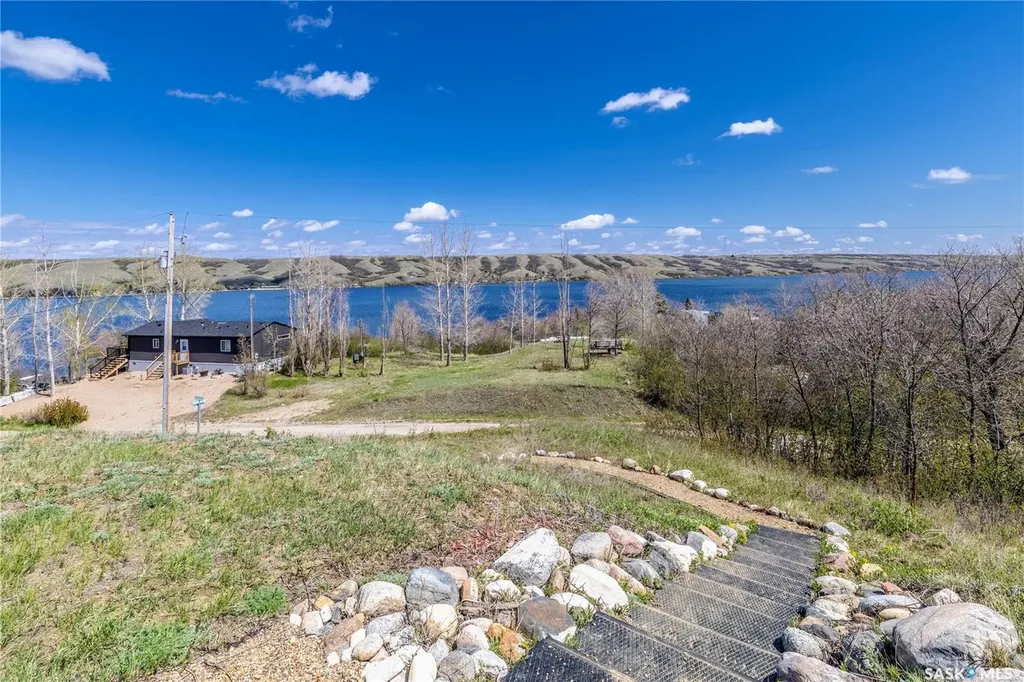 1045 Tatanka Drive South Lake SK S0H 0R0
