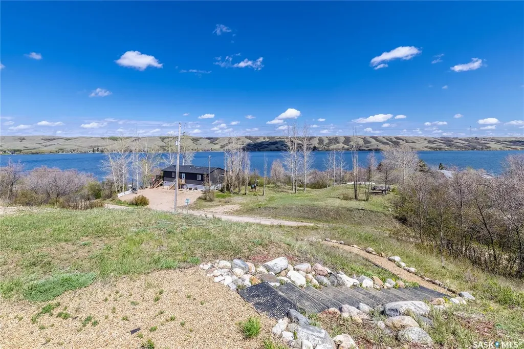 1045 Tatanka Drive South Lake SK S0H 0R0