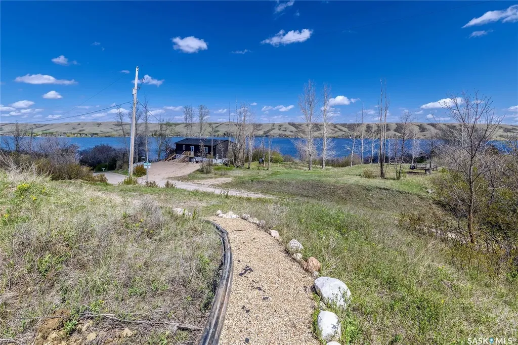 1045 Tatanka Drive South Lake SK S0H 0R0