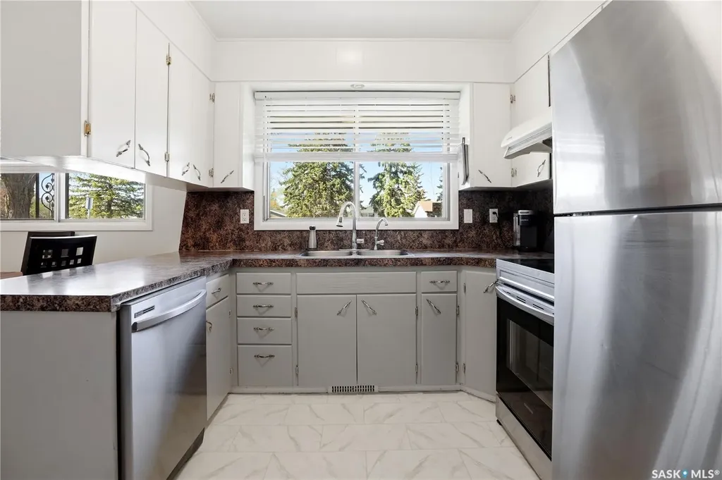 55 Donahue Avenue Regina SK S4R 3Y7