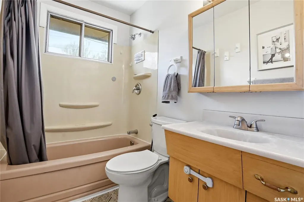 55 Donahue Avenue Regina SK S4R 3Y7