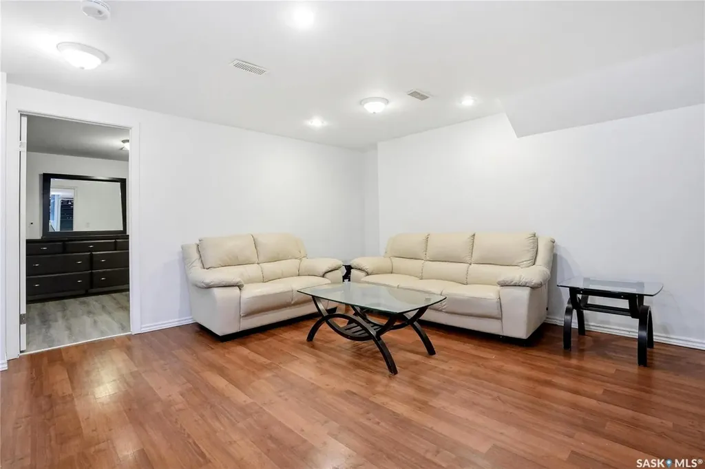 55 Donahue Avenue Regina SK S4R 3Y7