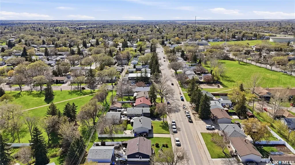 55 Donahue Avenue Regina SK S4R 3Y7