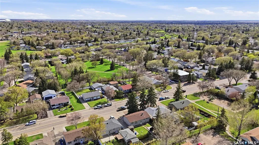 55 Donahue Avenue Regina SK S4R 3Y7