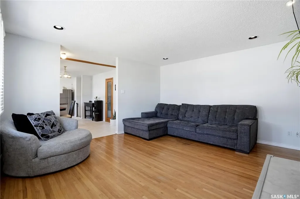 55 Donahue Avenue Regina SK S4R 3Y7
