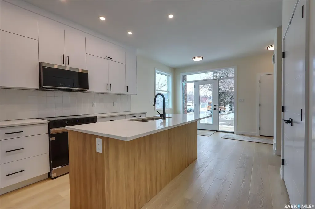 2475 Mcara Street Regina SK S4N 2W6
