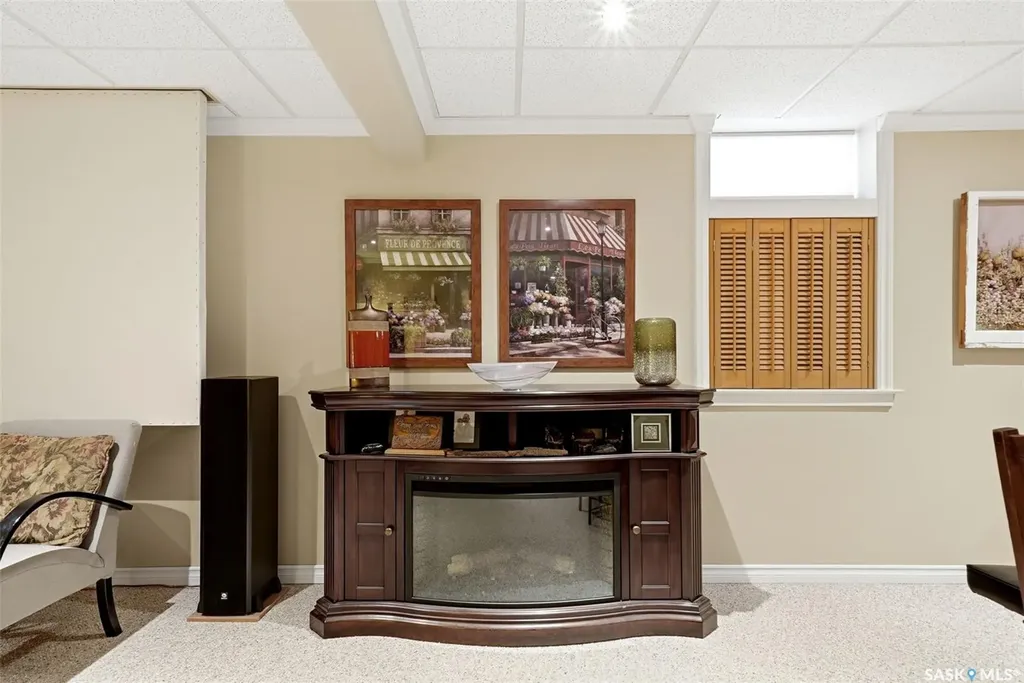 7 Cowie Road Regina SK S4S 6S2