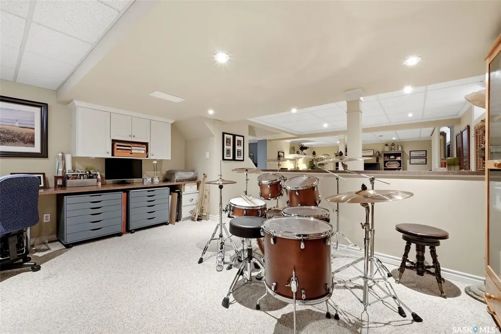 7 Cowie Road Regina SK S4S 6S2