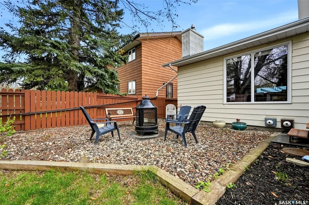 7 Cowie Road Regina SK S4S 6S2