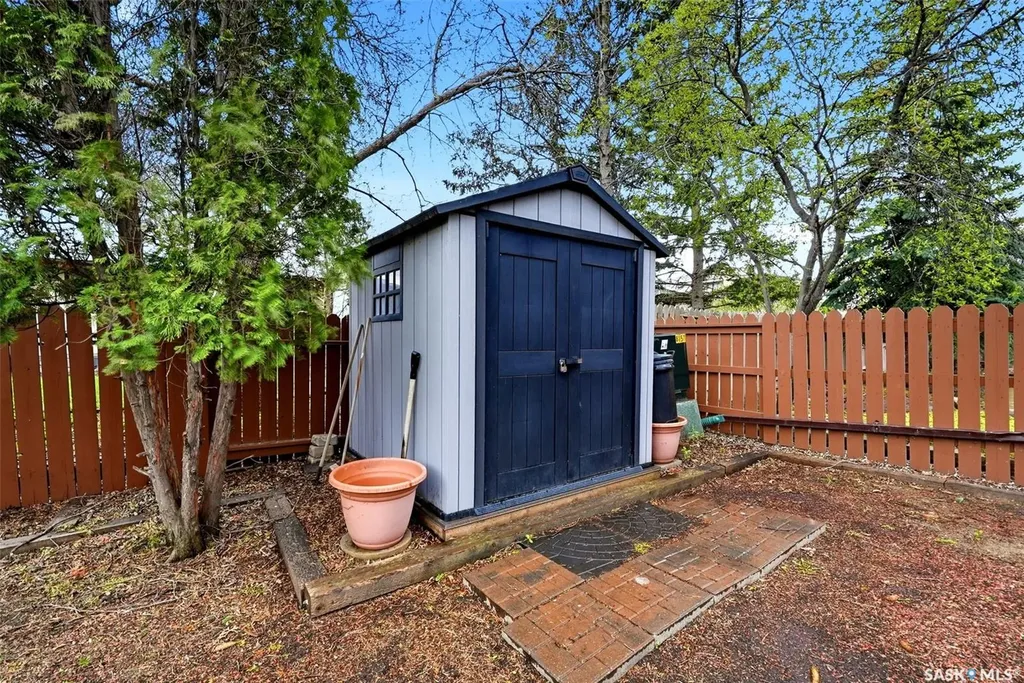 7 Cowie Road Regina SK S4S 6S2