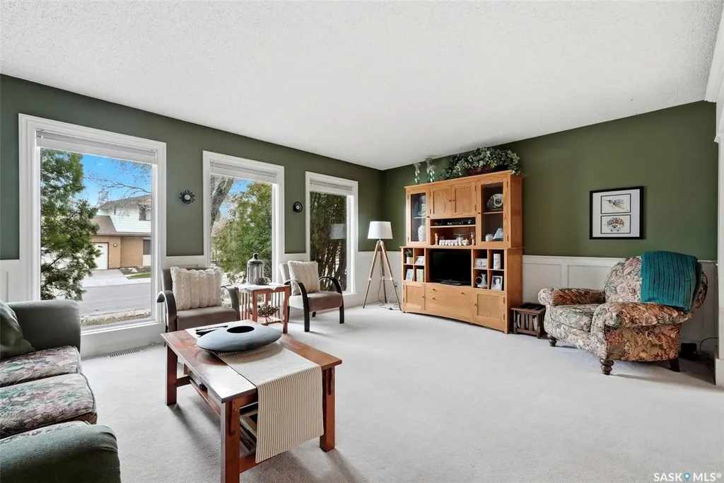 7 Cowie Road Regina SK S4S 6S2