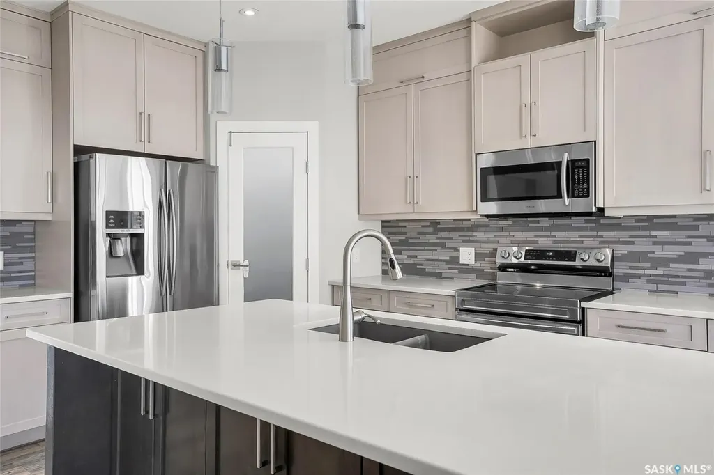 814 Werschner Court Saskatoon SK S7V 0G7
