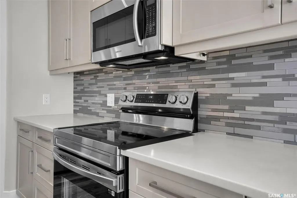 814 Werschner Court Saskatoon SK S7V 0G7