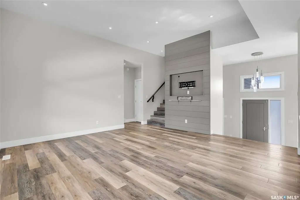 814 Werschner Court Saskatoon SK S7V 0G7