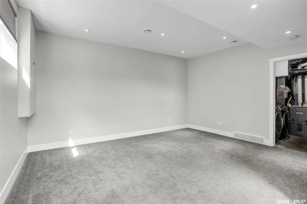 814 Werschner Court Saskatoon SK S7V 0G7