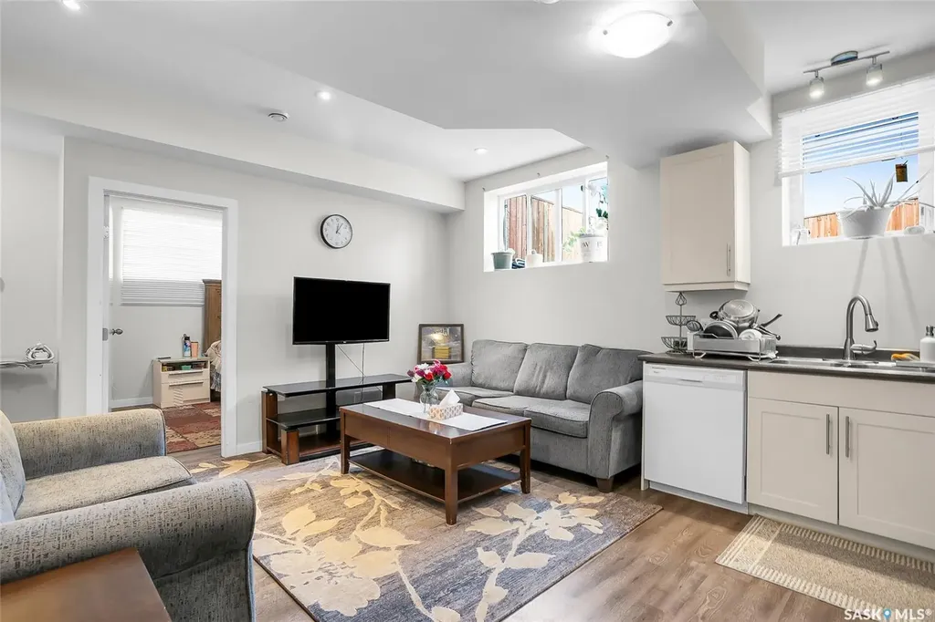 814 Werschner Court Saskatoon SK S7V 0G7