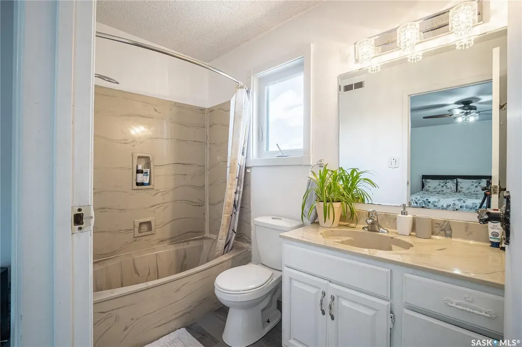 435 Christopher Road Saskatoon SK S7J 3S1