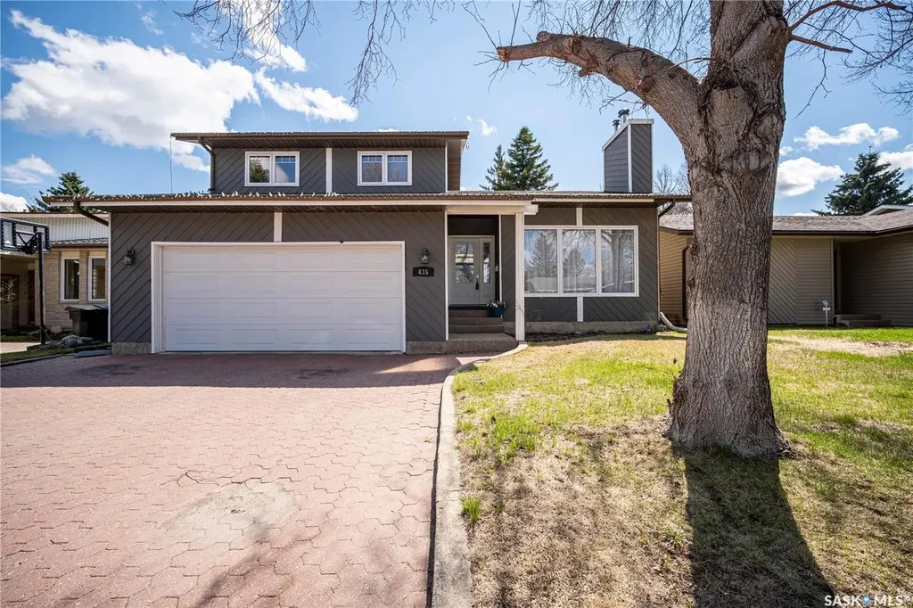 435 Christopher Road Saskatoon SK S7J 3S1