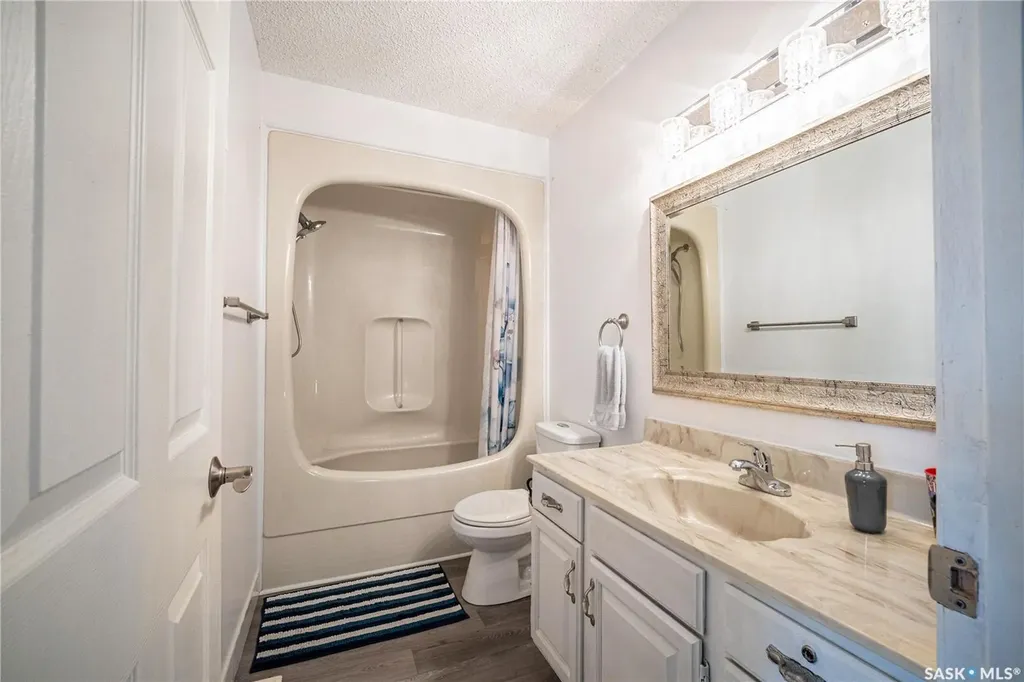 435 Christopher Road Saskatoon SK S7J 3S1