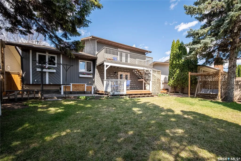 435 Christopher Road Saskatoon SK S7J 3S1