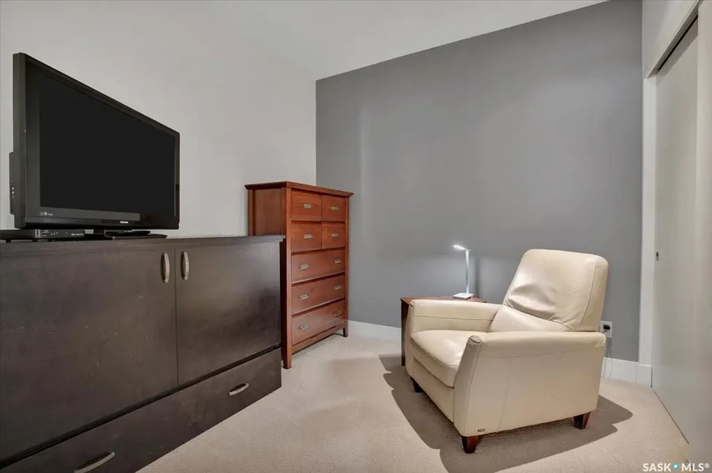404 C Avenue S Saskatoon SK S7M 5M9