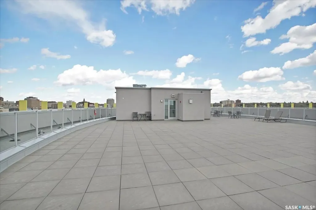 404 C Avenue S Saskatoon SK S7M 5M9