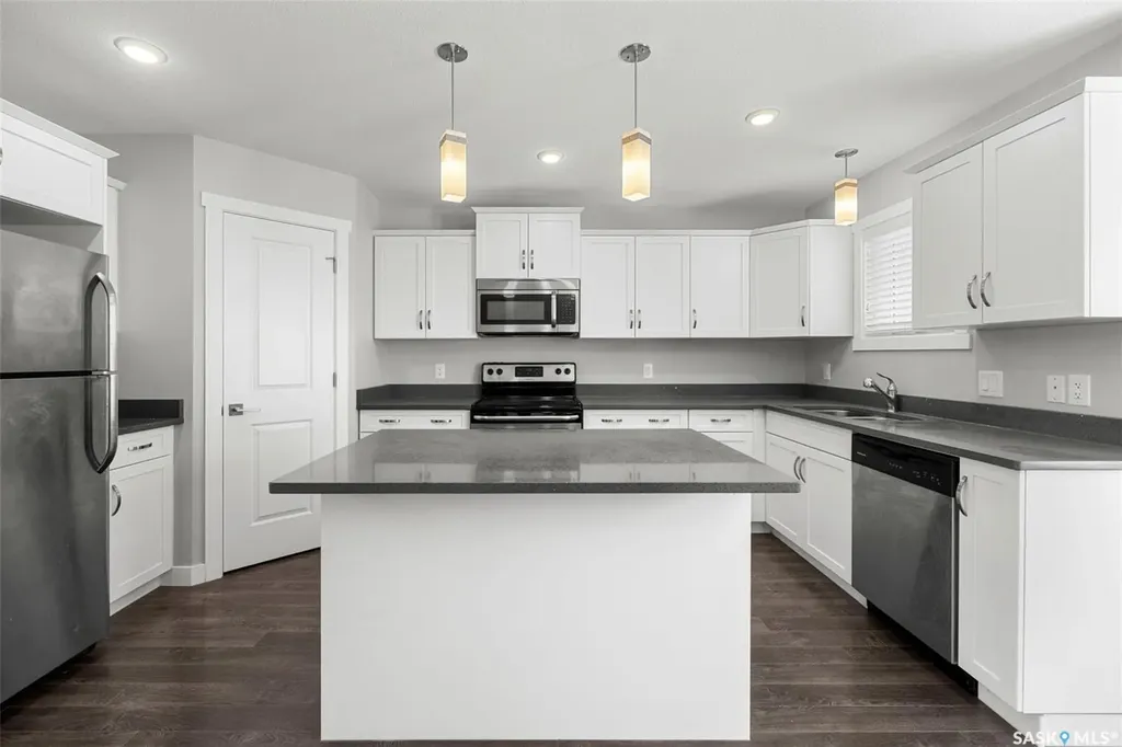 1220 Pringle Way Saskatoon SK S7T 0X5