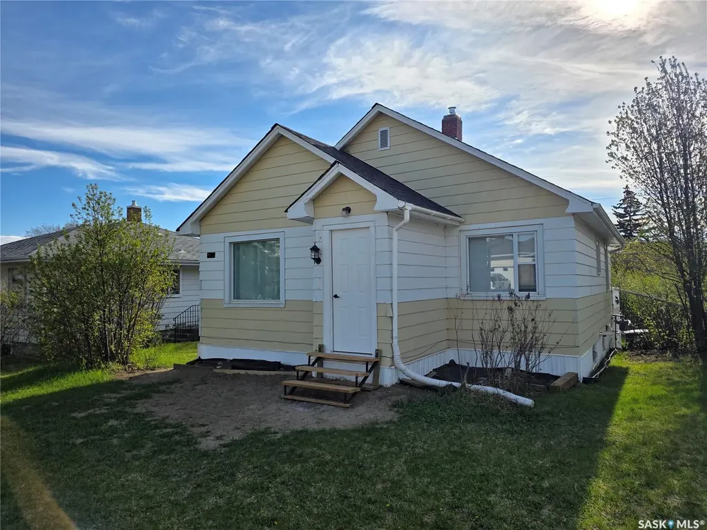 478 3rd Avenue NW Swift Current SK S9H 0S5