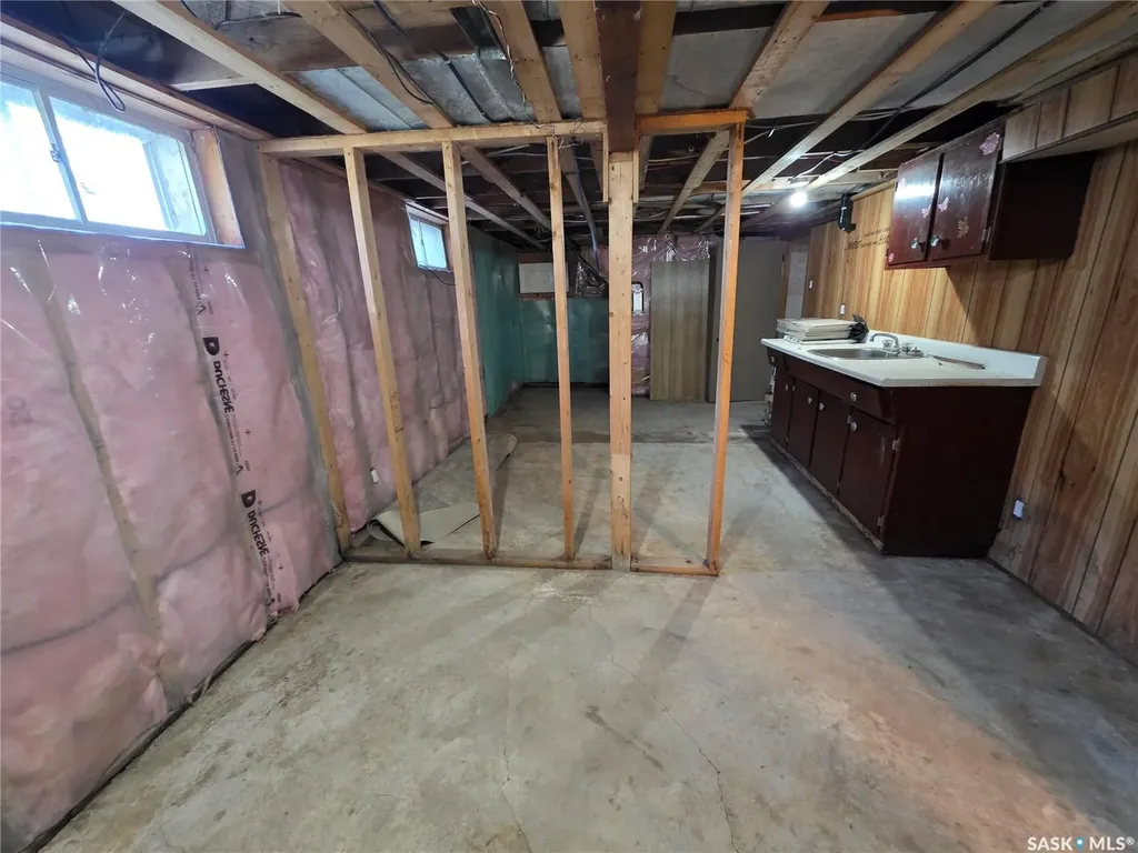 478 3rd Avenue NW Swift Current SK S9H 0S5