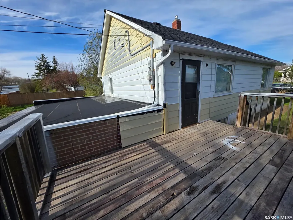 478 3rd Avenue NW Swift Current SK S9H 0S5