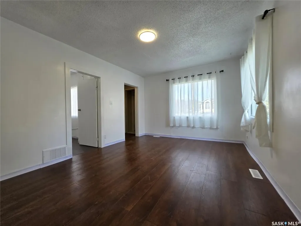 478 3rd Avenue NW Swift Current SK S9H 0S5