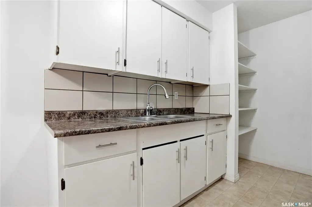 4174 Castle Road Regina SK S4S 6A4