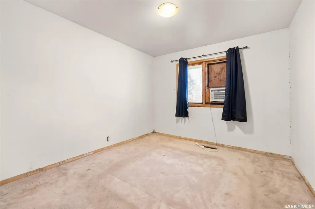 137 Garnet Street Regina SK S4R 3R9