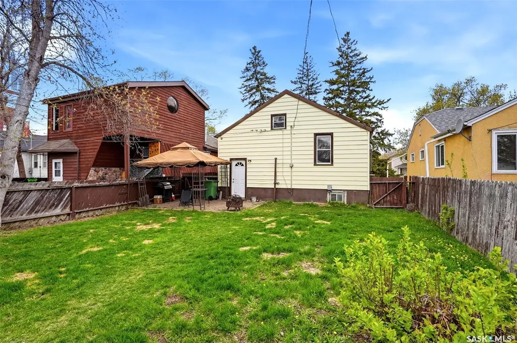 2249 Atkinson Street Regina SK S4N 3X2