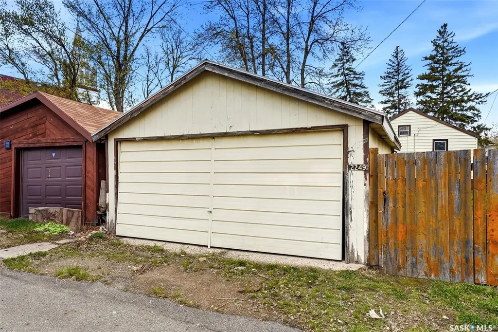 2249 Atkinson Street Regina SK S4N 3X2