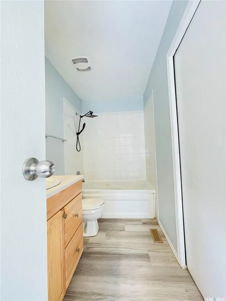 5026 10th Avenue Regina SK S4T 7P4
