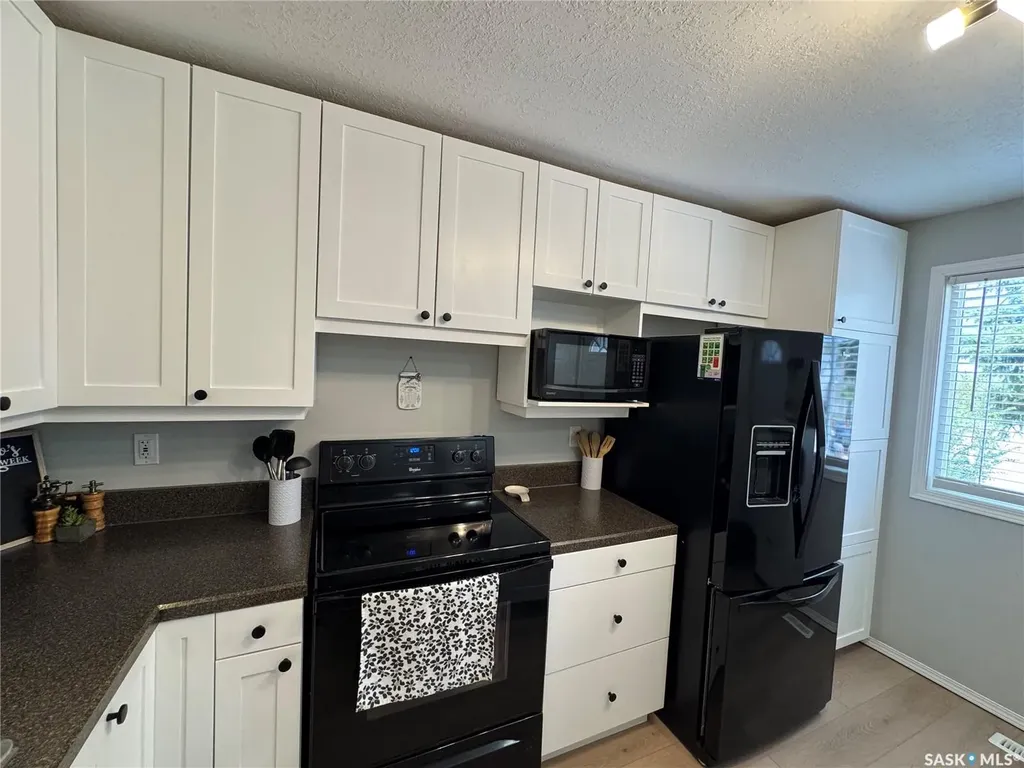 43 Marshall Crescent Regina SK S4R 4Y8