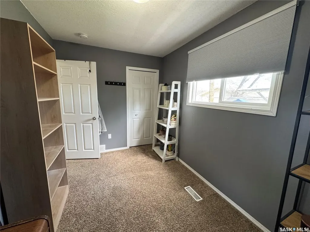 43 Marshall Crescent Regina SK S4R 4Y8