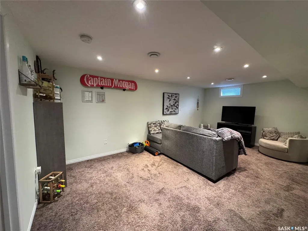 43 Marshall Crescent Regina SK S4R 4Y8